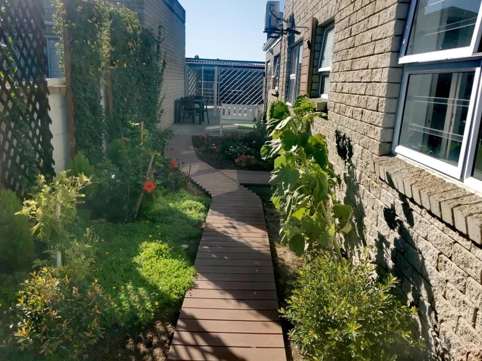1 Bedroom Apartment / flat to rent in Van Riebeeckstrand