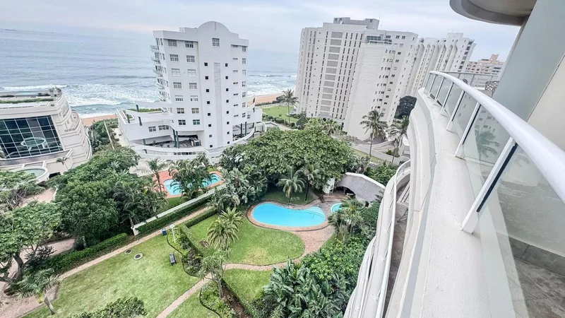 2 Bedroom Apartment / flat to rent in Umhlanga Central