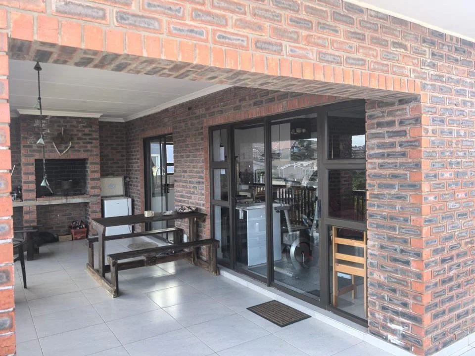 7 Bedroom House for sale in Dana Bay