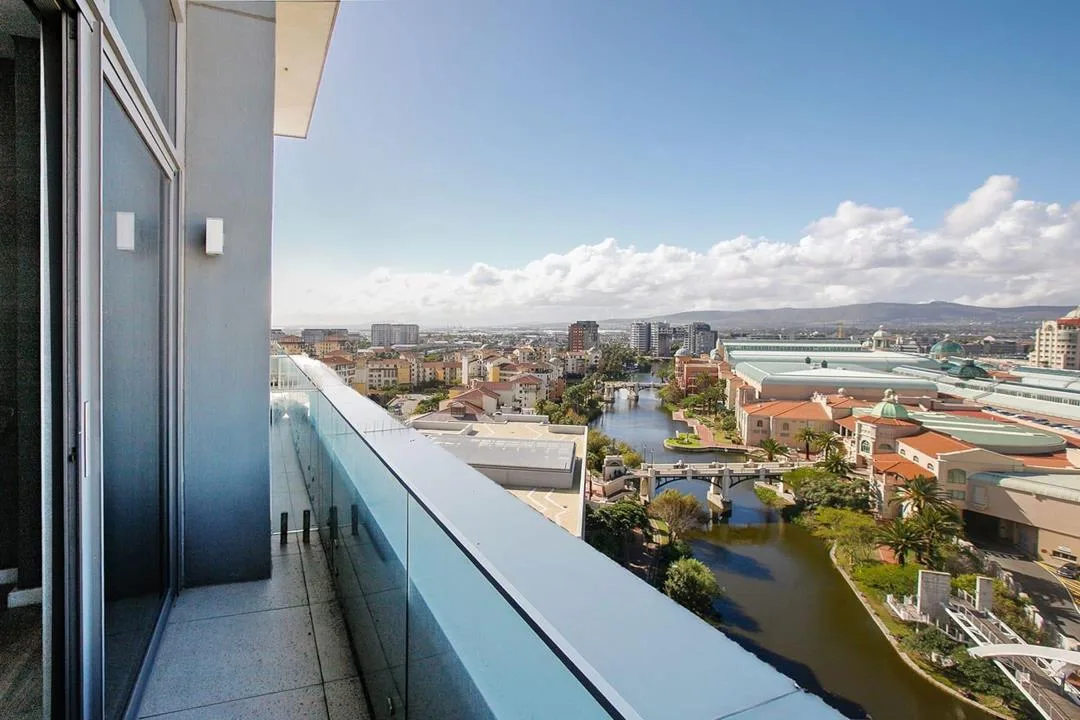 1 Bedroom Apartment / flat for sale in Century City