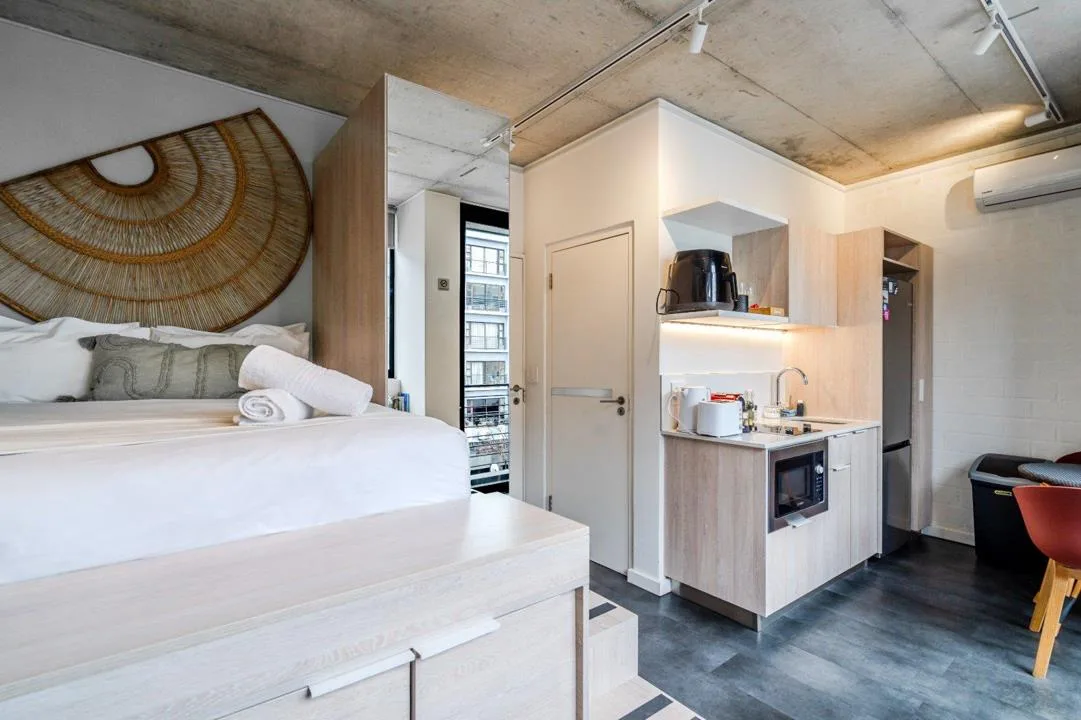 0.5 Bedroom Apartment / flat for sale in Sea Point