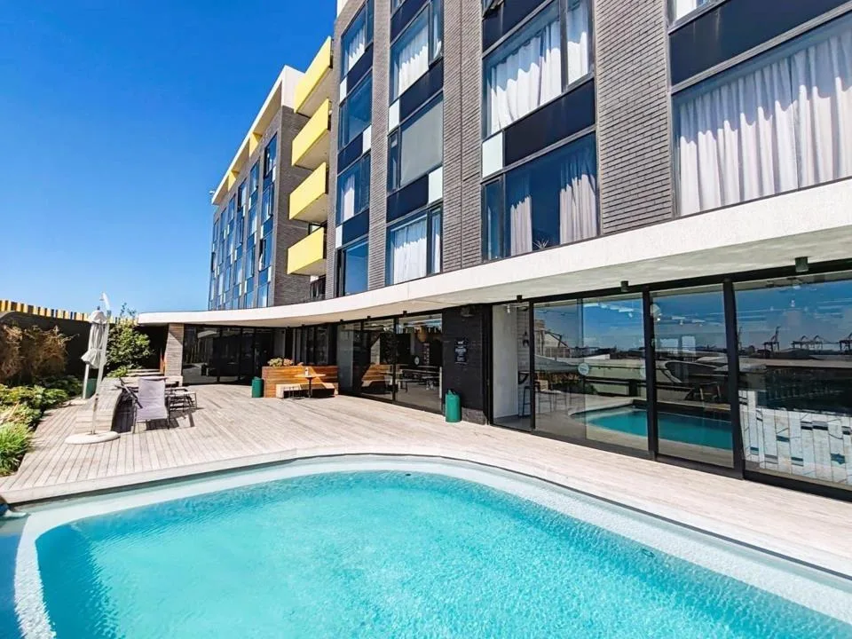 2 Bedroom Apartment / flat for sale in Woodstock