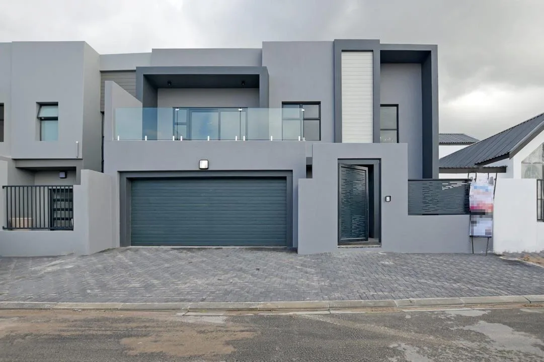 4 Bedroom House for sale in Sandown