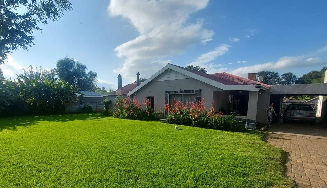 3 Bedroom House for sale in Songloed
