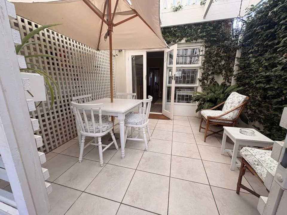 1 Bedroom House to rent in Claremont Upper