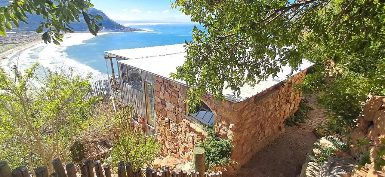 2 Bedroom House to rent in Fish Hoek