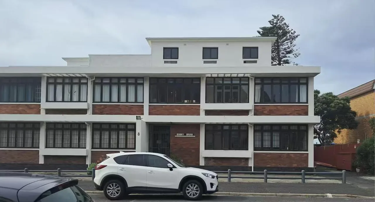 2 Bedroom Apartment / flat to rent in Muizenberg