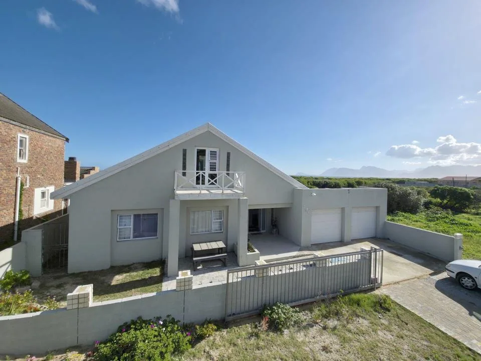 5 Bedroom House for sale in Hawston