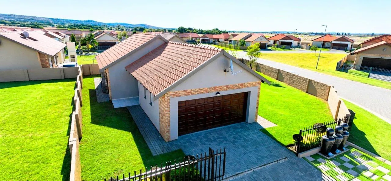3 Bedroom House for sale in Waterkloof