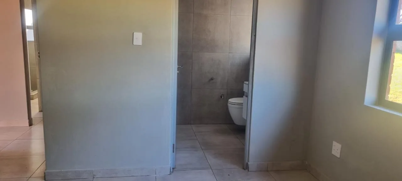 2 Bedroom Apartment / flat to rent in Raslouw