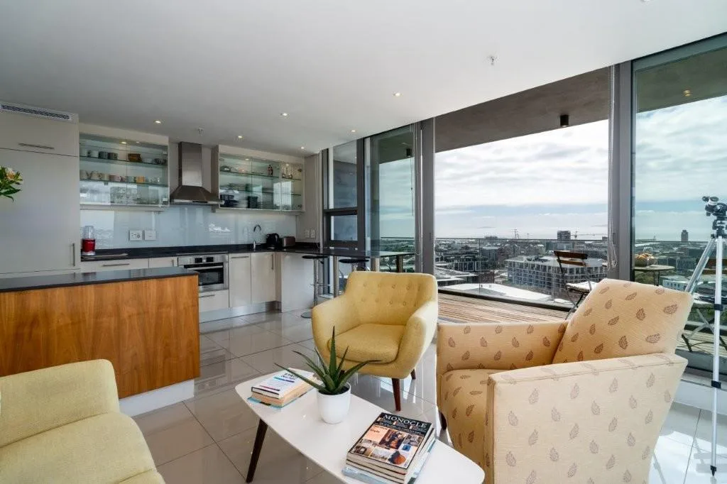 2 Bedroom Apartment / flat to rent in De Waterkant