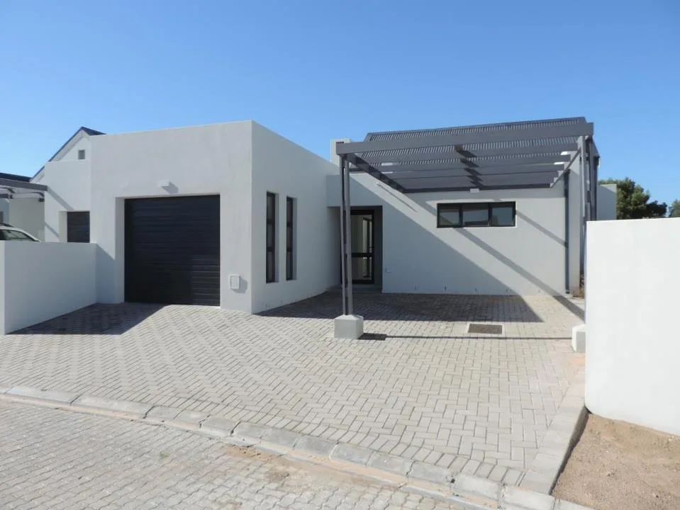 2 Bedroom House for sale in Laguna