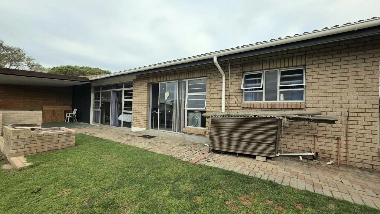 3 Bedroom House for sale in Groot Brakrivier Central
