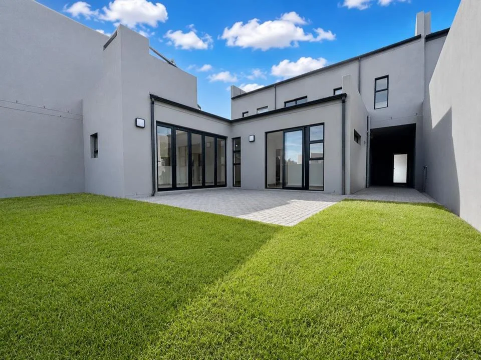 4 Bedroom House for sale in Sandown