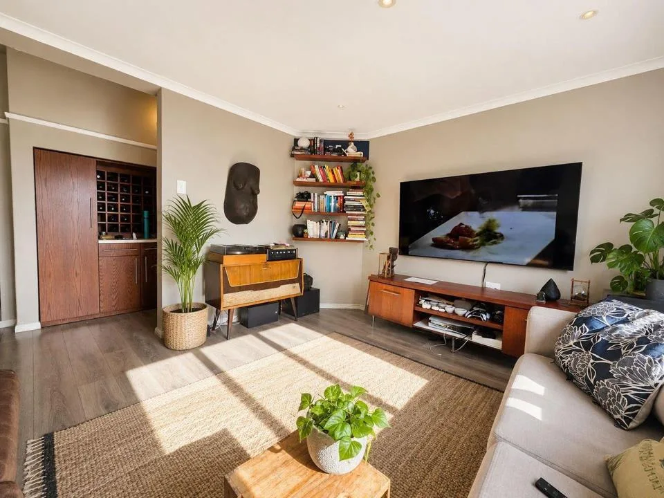 2 Bedroom Apartment / flat to rent in Three Anchor Bay
