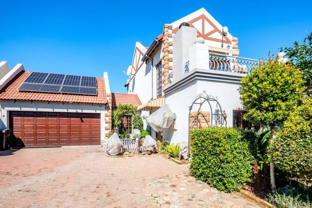 3 Bedroom House for sale in Meerhof