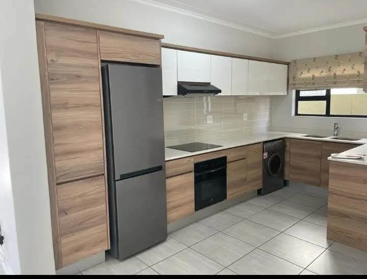 3 Bedroom Apartment / flat to rent in Waterfall