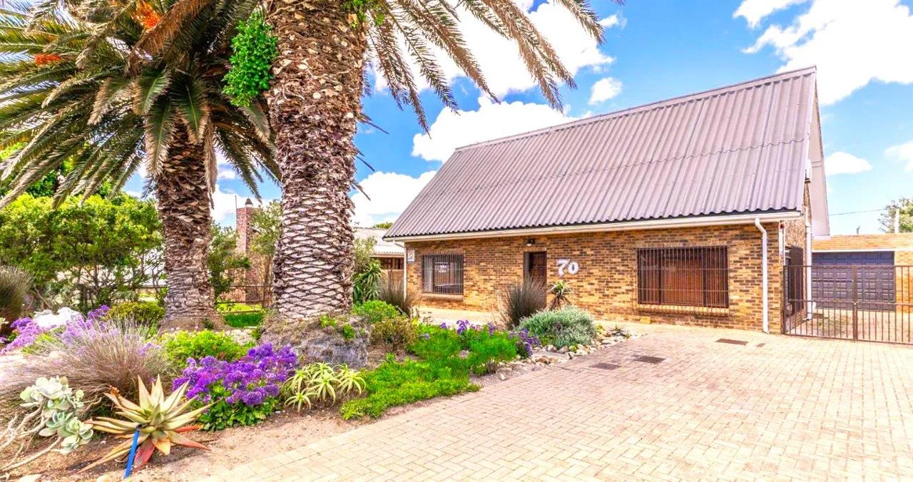 3 Bedroom House for sale in Franskraal