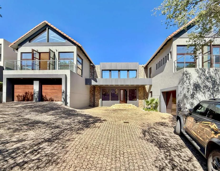6 Bedroom House to rent in Benmore Gardens