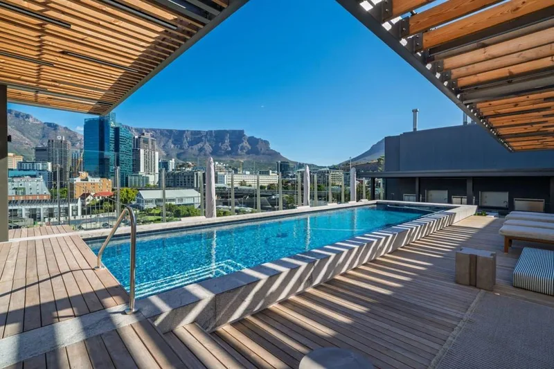 2 Bedroom Apartment / flat for sale in Waterfront