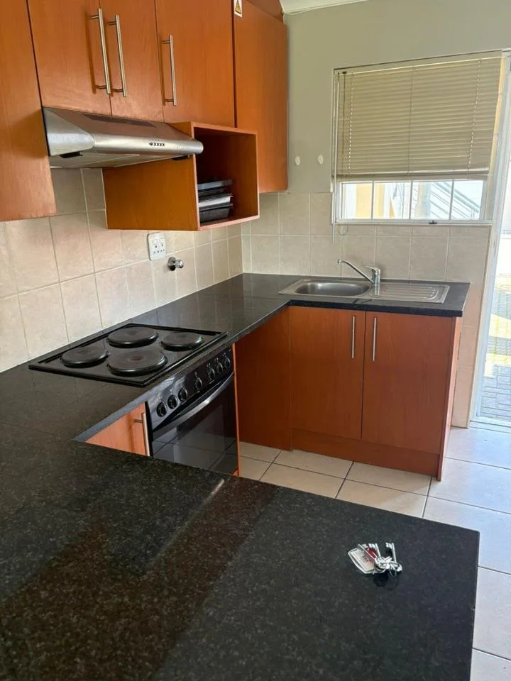 2 Bedroom Apartment / flat to rent in Melkbosstrand Central