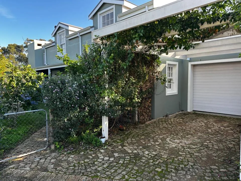 2 Bedroom House for sale in Stanford