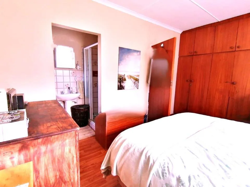 3 Bedroom House to rent in Worcester West