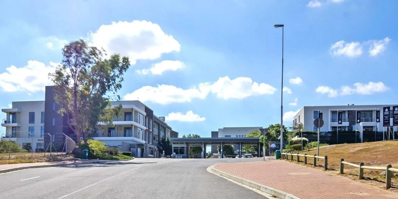 2 Bedroom Apartment / flat for sale in Plattekloof 3