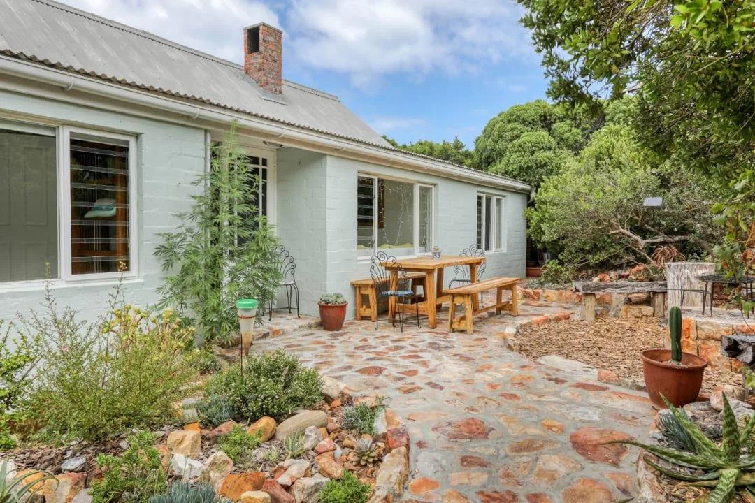 4 Bedroom House to rent in Kommetjie