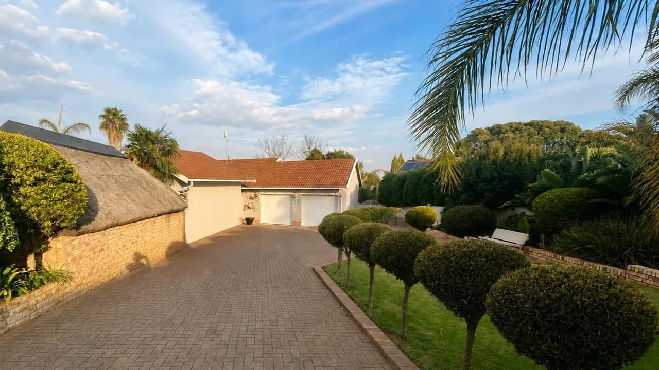 3 Bedroom House for sale in Wilkoppies