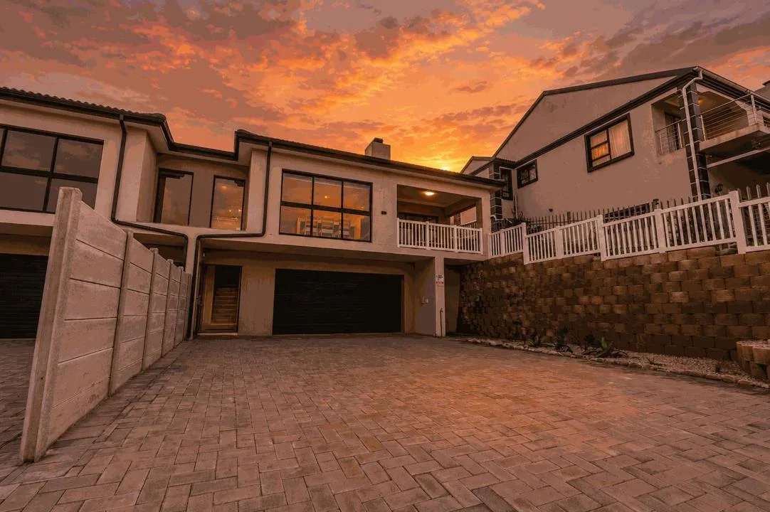 3 Bedroom House for sale in Island View
