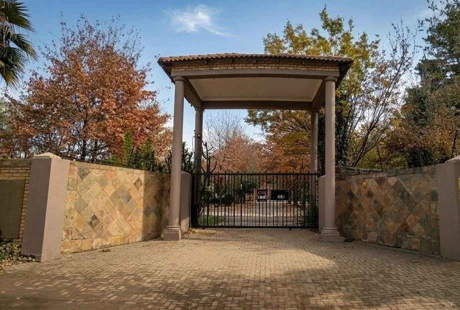 3 Bedroom Townhouse to rent in Benoni Small Farms