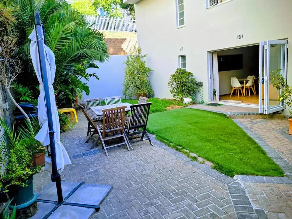 Apartment / flat to rent in Sea Point