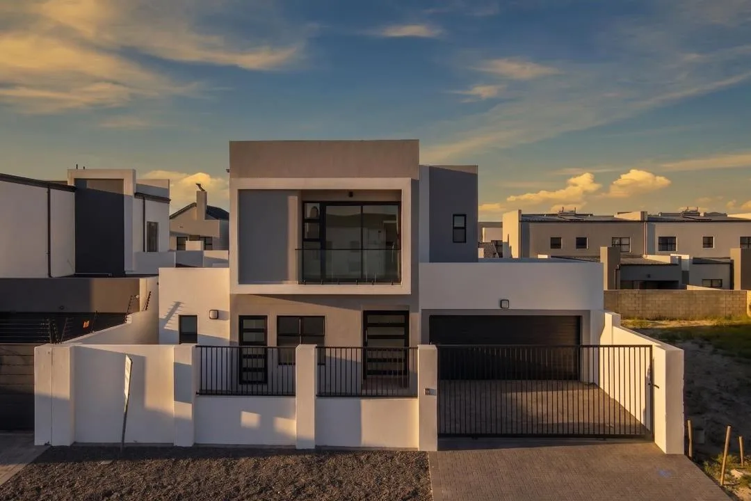 5 Bedroom House for sale in Sandown