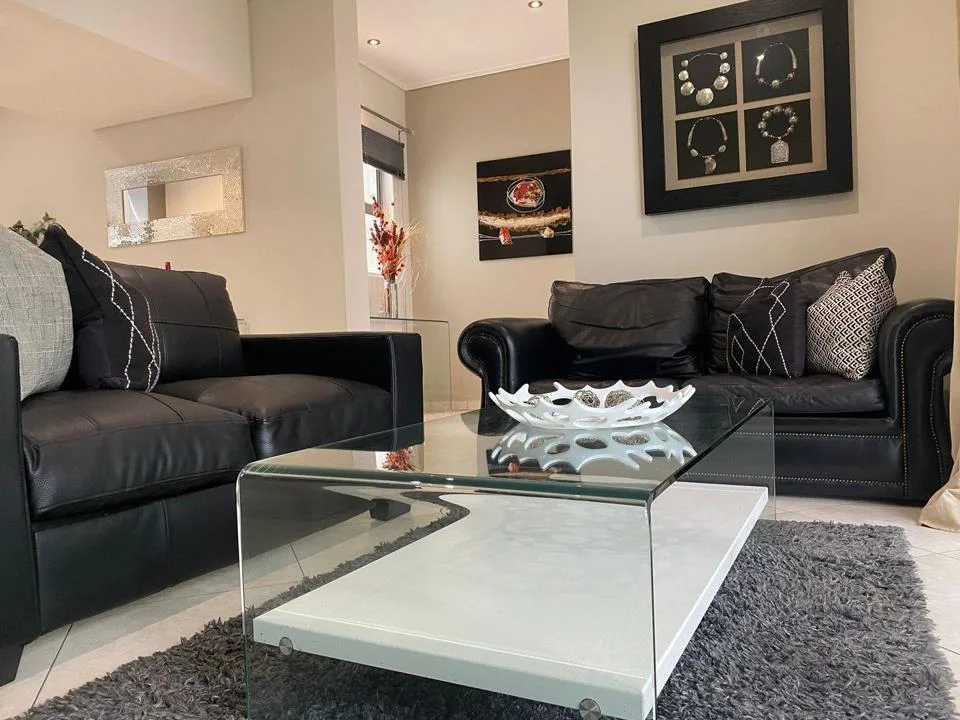 2 Bedroom Apartment / flat to rent in Morningside