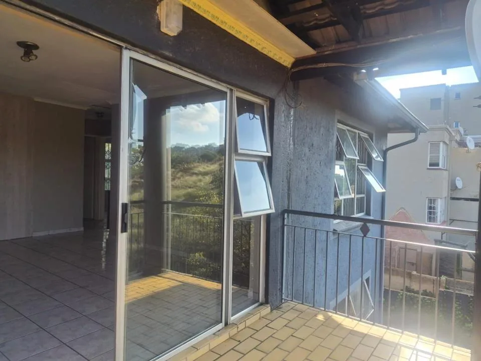 2 Bedroom Apartment / flat to rent in Ridgeway