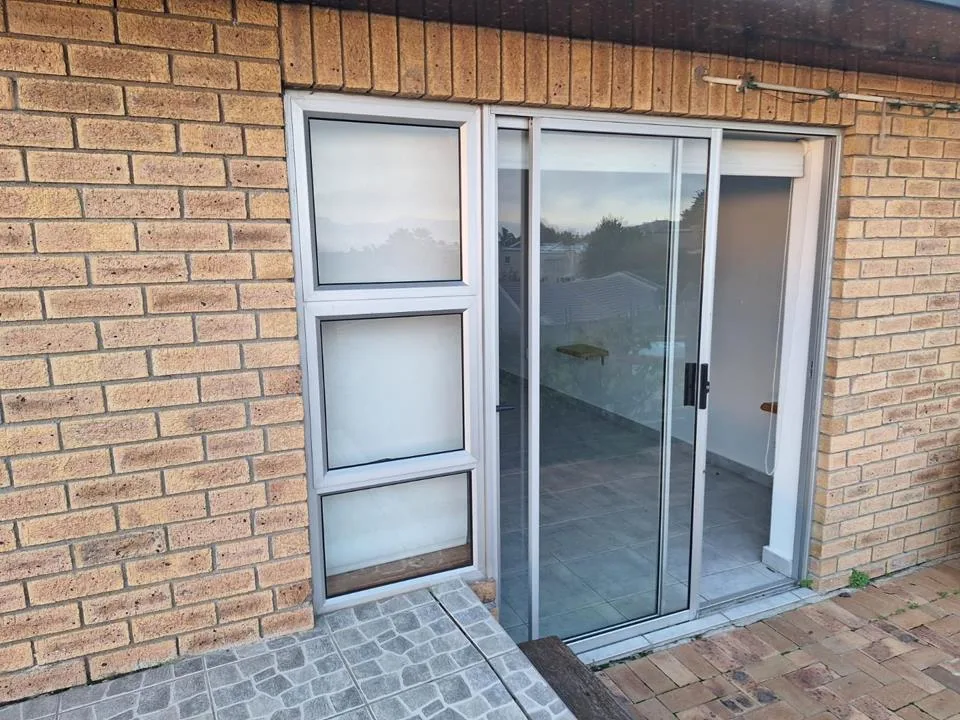 1 Bedroom House to rent in Plattekloof 3