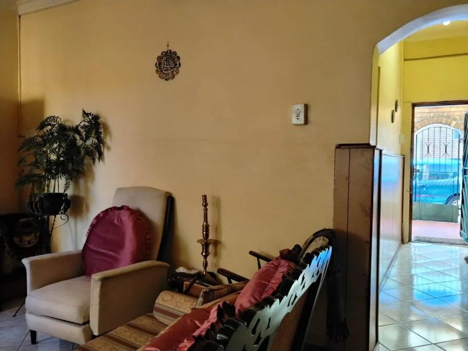 2 Bedroom House for sale in Salt River