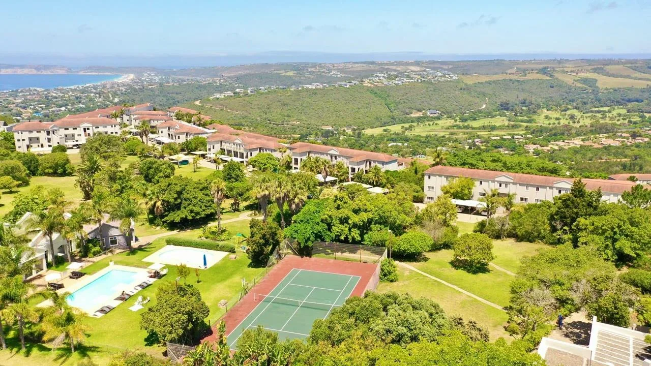 3 Bedroom Apartment / flat for sale in Castleton