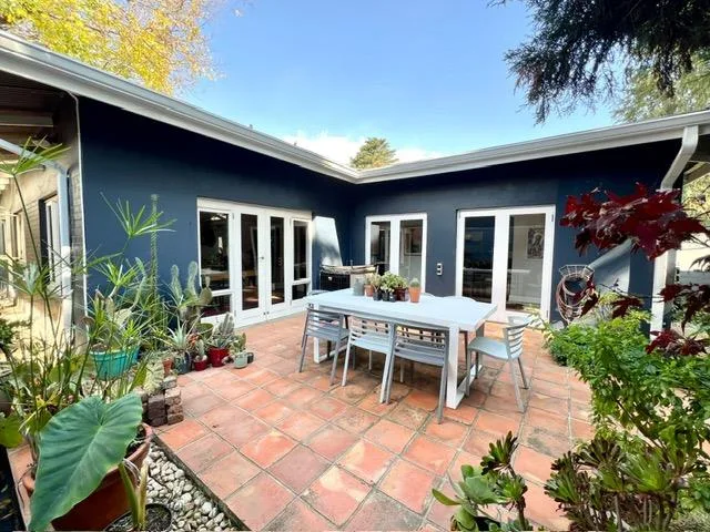 3 Bedroom House to rent in Parktown North