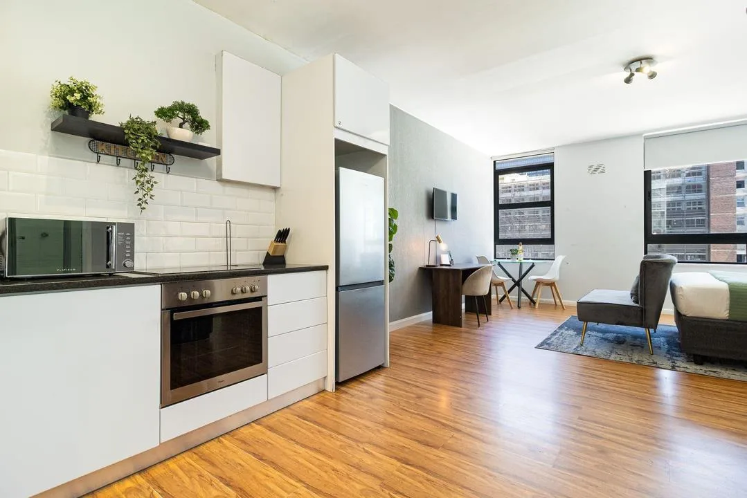 0.5 Bedroom Apartment / flat to rent in Cape Town City Centre