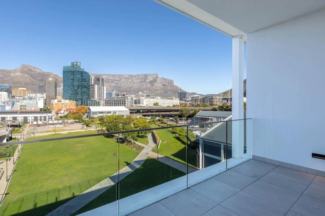 2 Bedroom Apartment / flat to rent in Waterfront