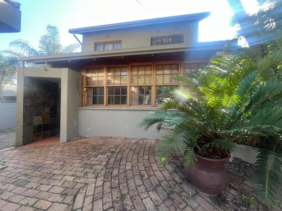 2 Bedroom House to rent in Bryanston