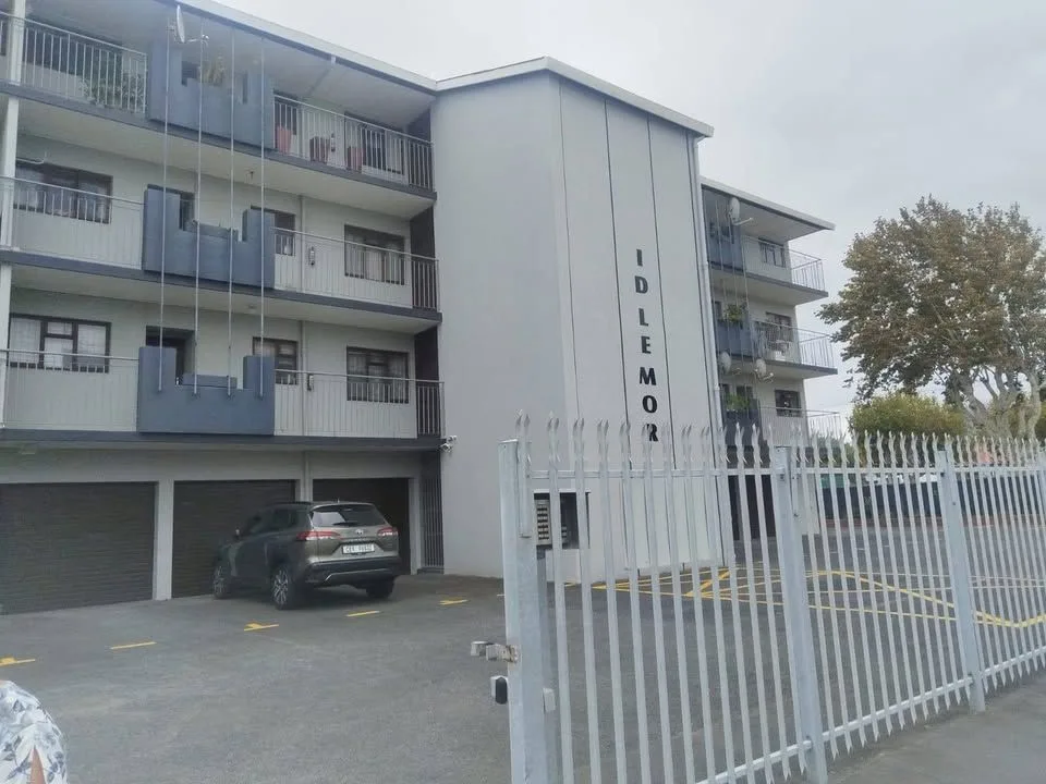 1 Bedroom Apartment / flat to rent in Strand Central