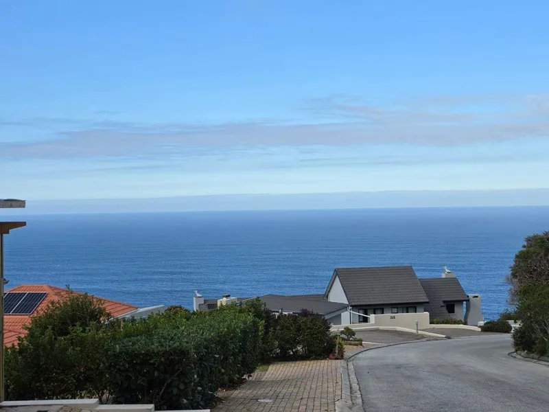 4 Bedroom House for sale in Herolds Bay
