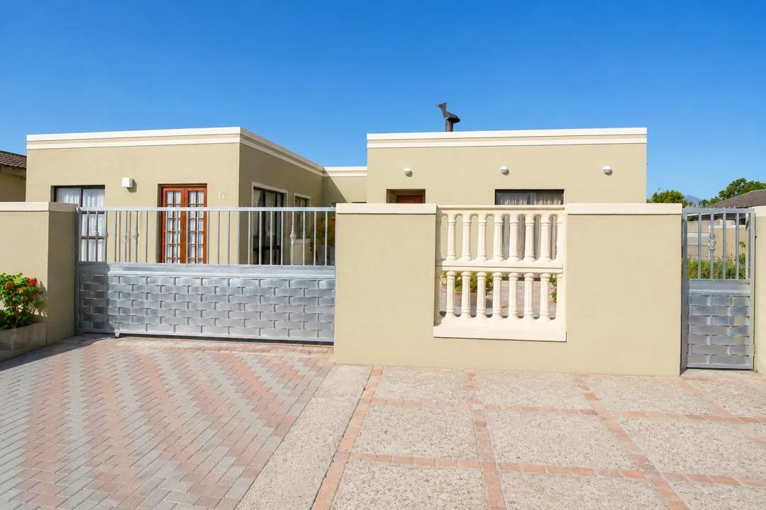 1 Bedroom Apartment / flat to rent in Sandvlei