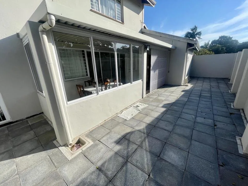 4 Bedroom Townhouse to rent in La Lucia