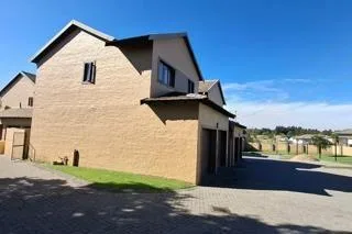 3 Bedroom Townhouse to rent in Carlswald
