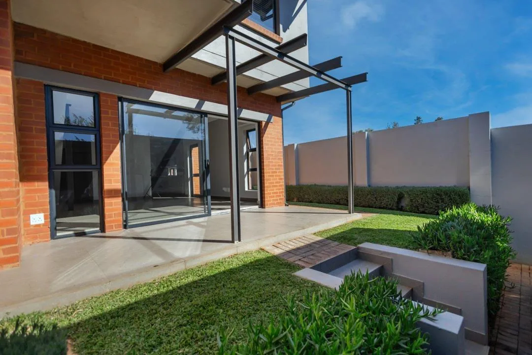 3 Bedroom Townhouse to rent in Olympus AH