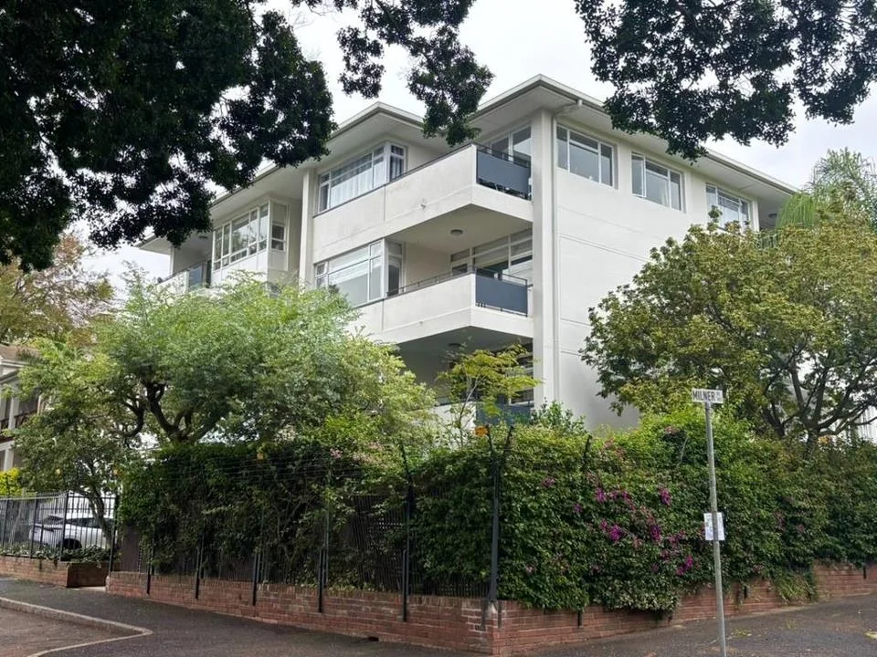 2 Bedroom Apartment / flat to rent in Tamboerskloof